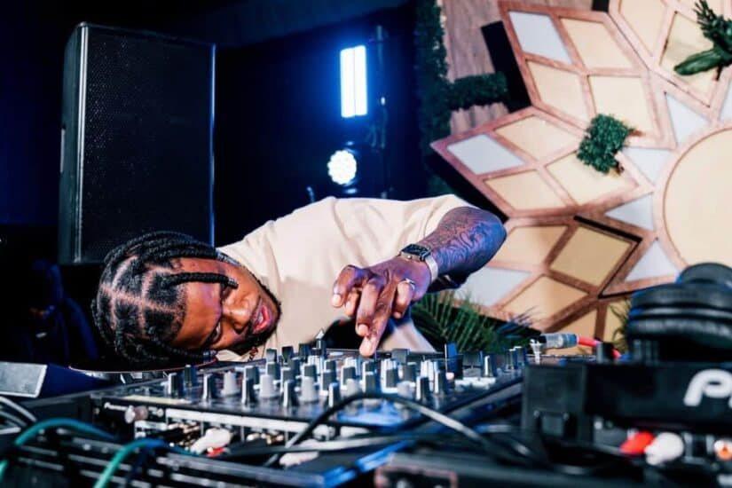 Mörda behind the decks — The Citizen
